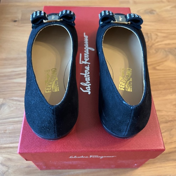 Ferragamo Black Varinamini girls shoes - Picture 3 of 5